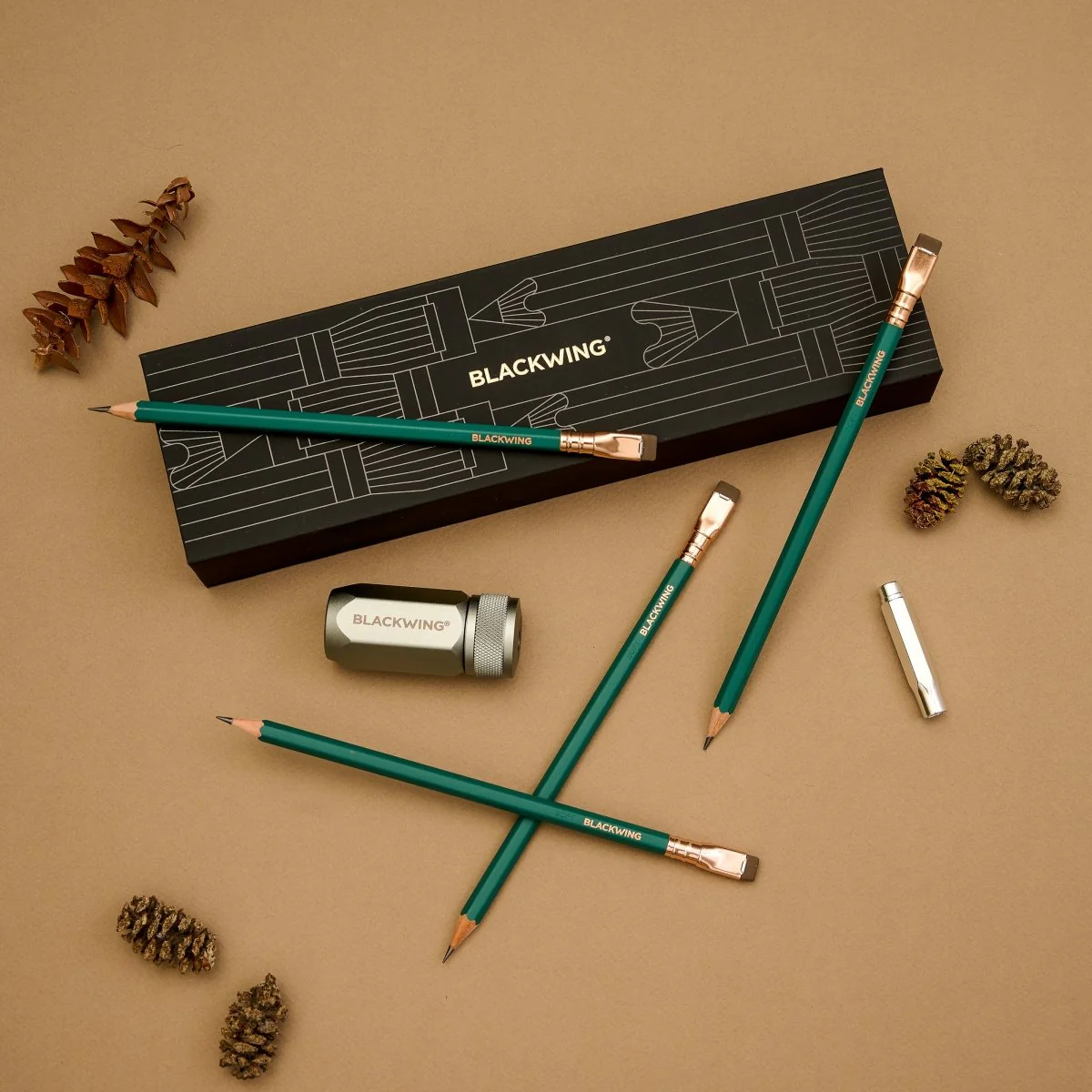 Blackwing Matte Green Pencil Essentials Set - Image 3