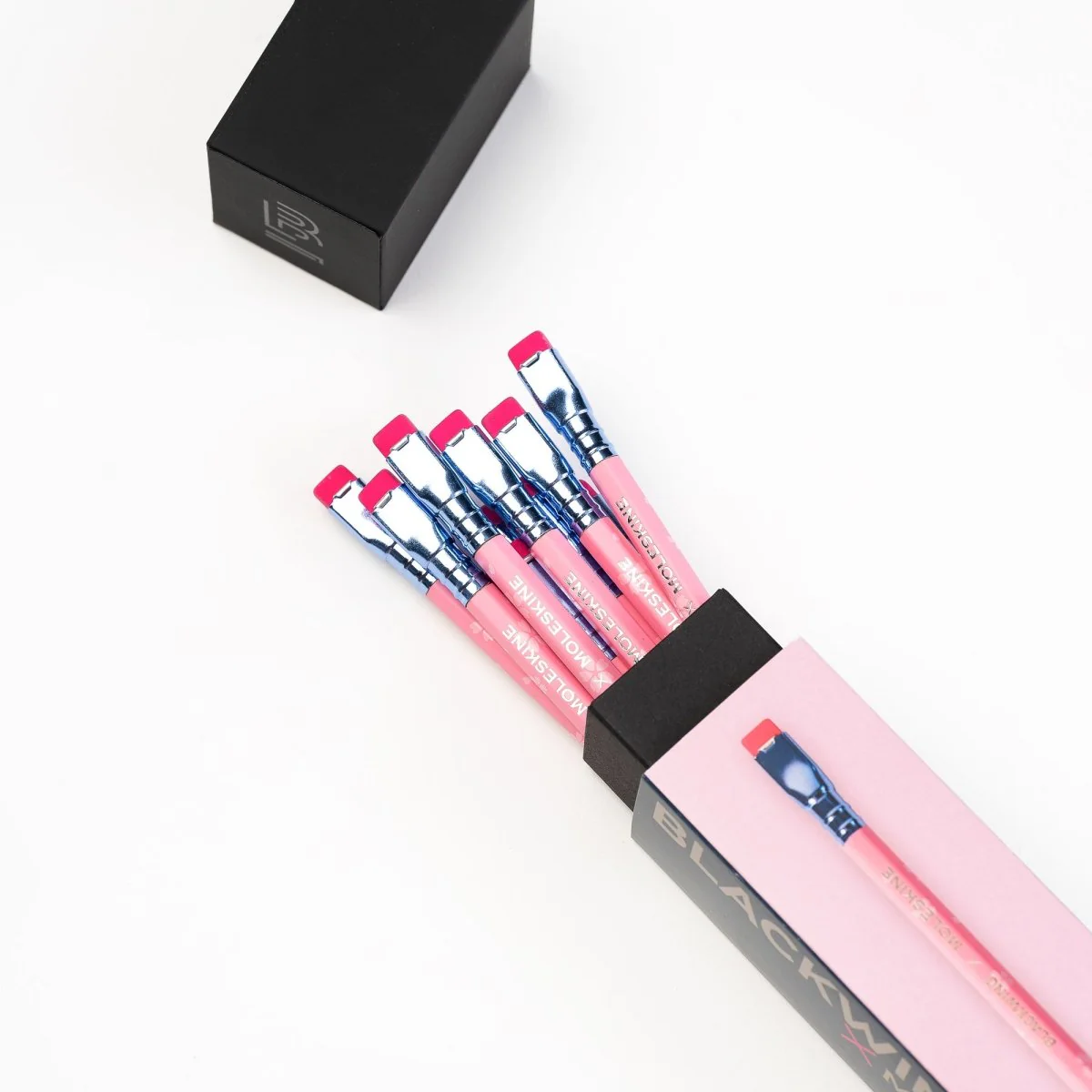 Blackwing x Moleskine Sakura Pencil and Notebook Set - Image 6